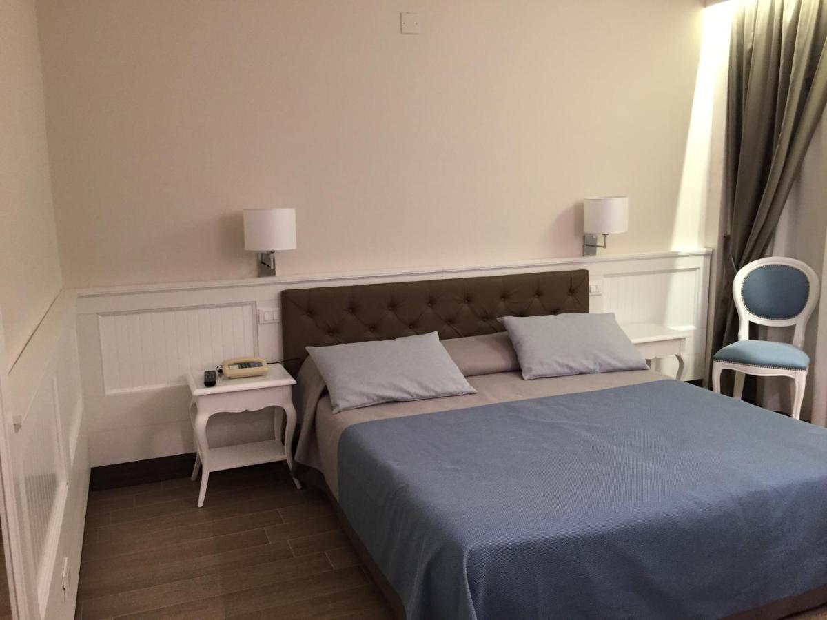 Grand Hotel Montesilvano Marina エクステリア 写真