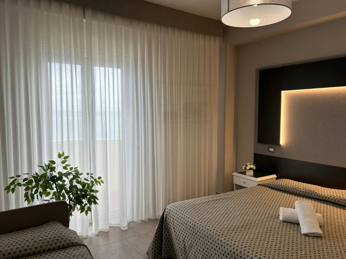 Grand Hotel Montesilvano Marina エクステリア 写真