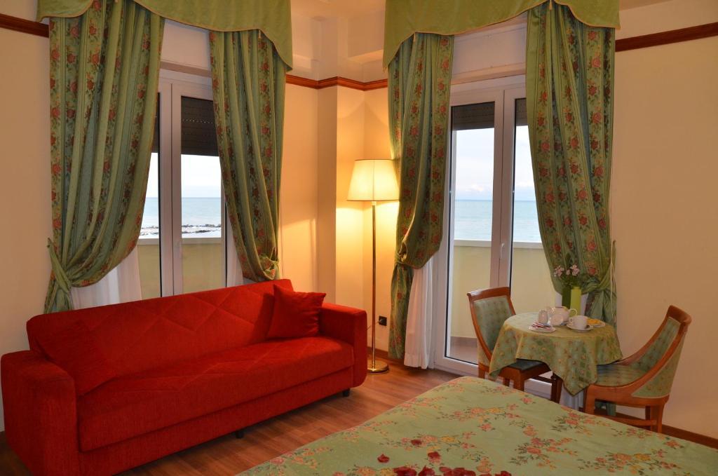 Grand Hotel Montesilvano Marina エクステリア 写真