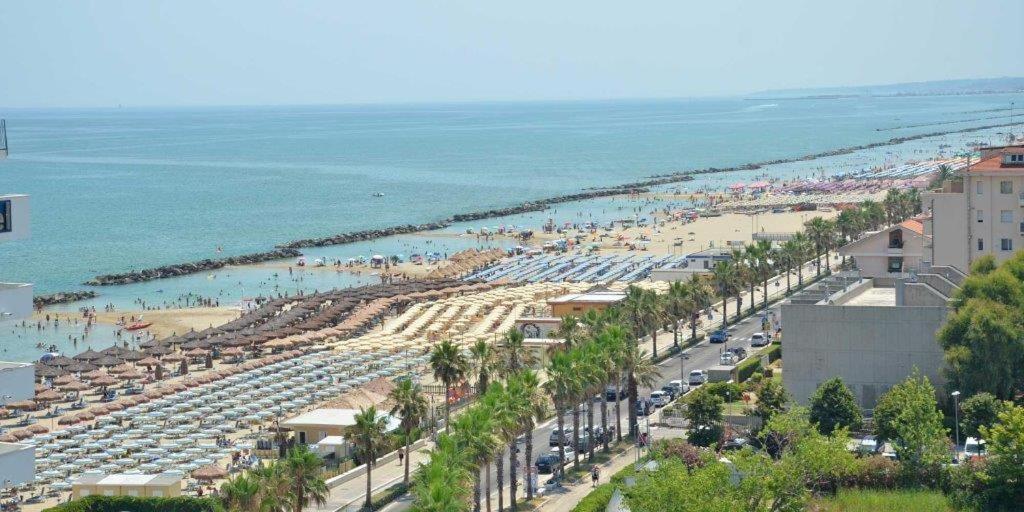 Grand Hotel Montesilvano Marina エクステリア 写真