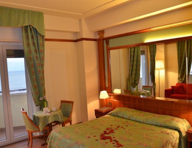 Grand Hotel Montesilvano Marina エクステリア 写真