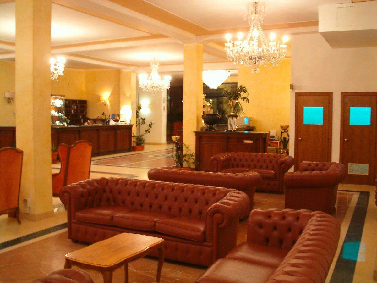 Grand Hotel Montesilvano Marina エクステリア 写真